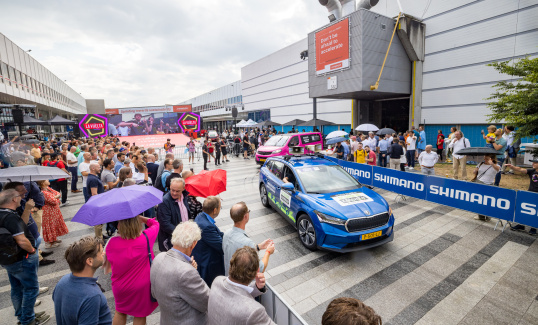 La Vuelta bij Jaarbeurs groene karavaan - duurzaam event Sprinting towards sustainability